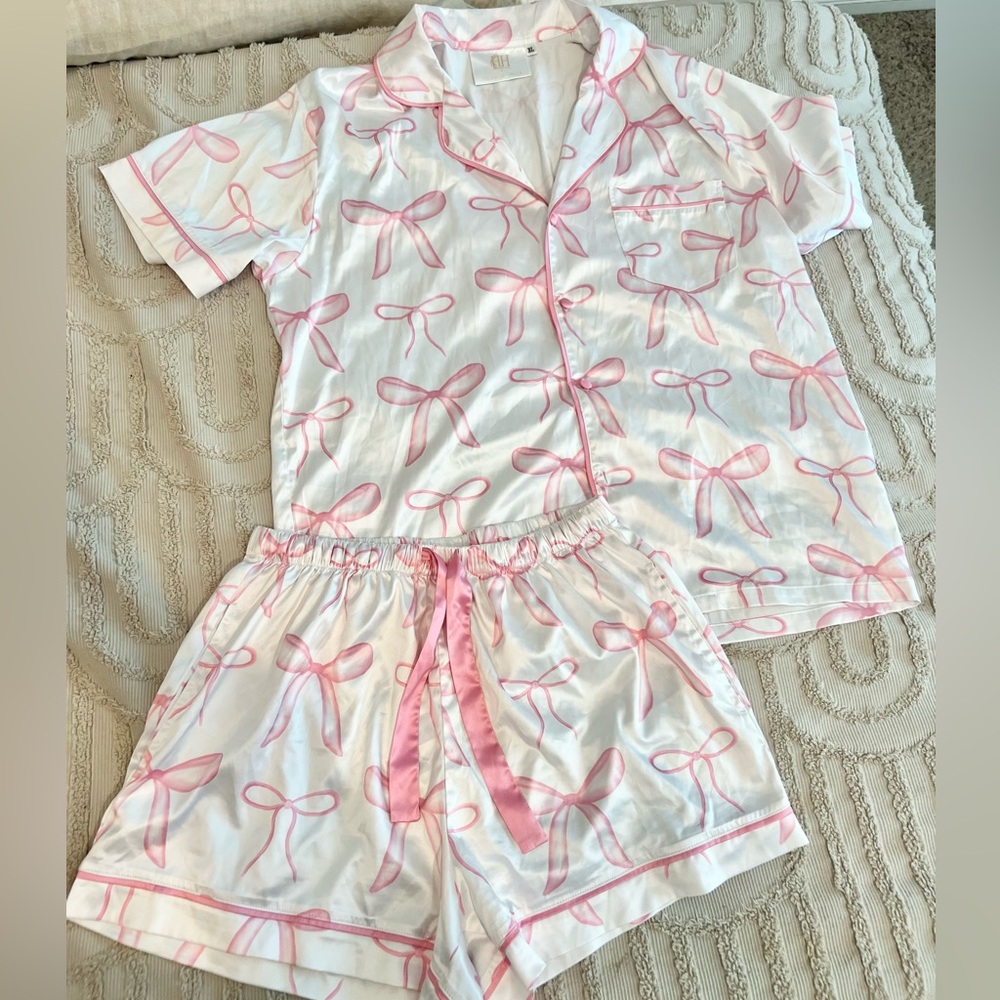 Hamner Hill x Flourish in Frills | Bigger The Bow Pajama Set